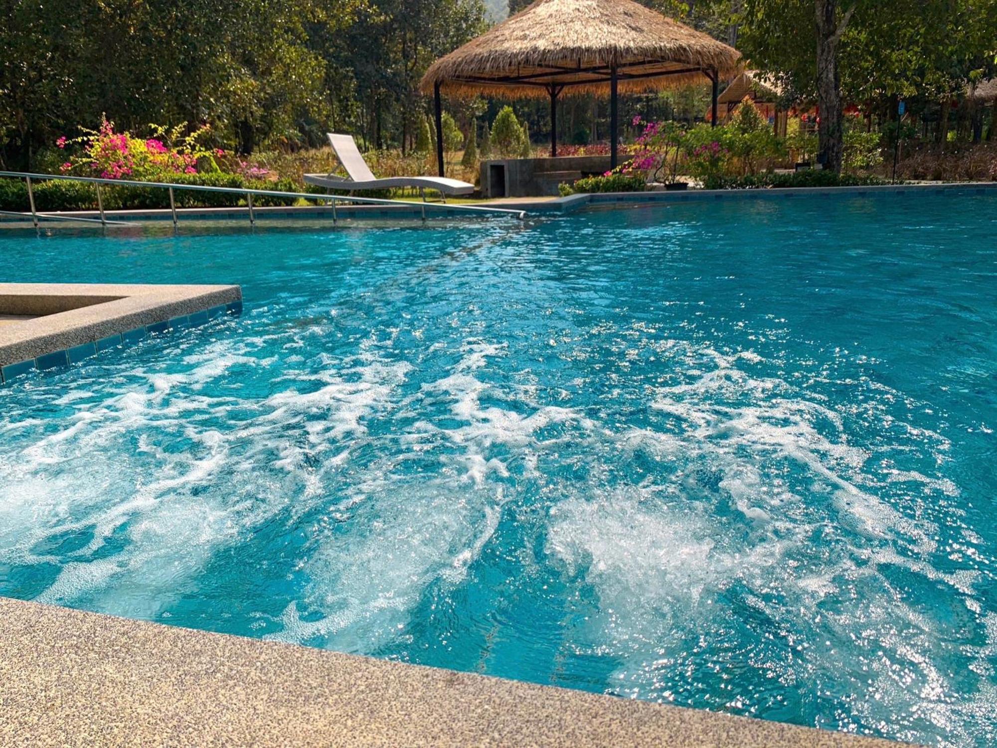 Baan Pingkan Wellness Resort San Kamphaeng Exterior foto
