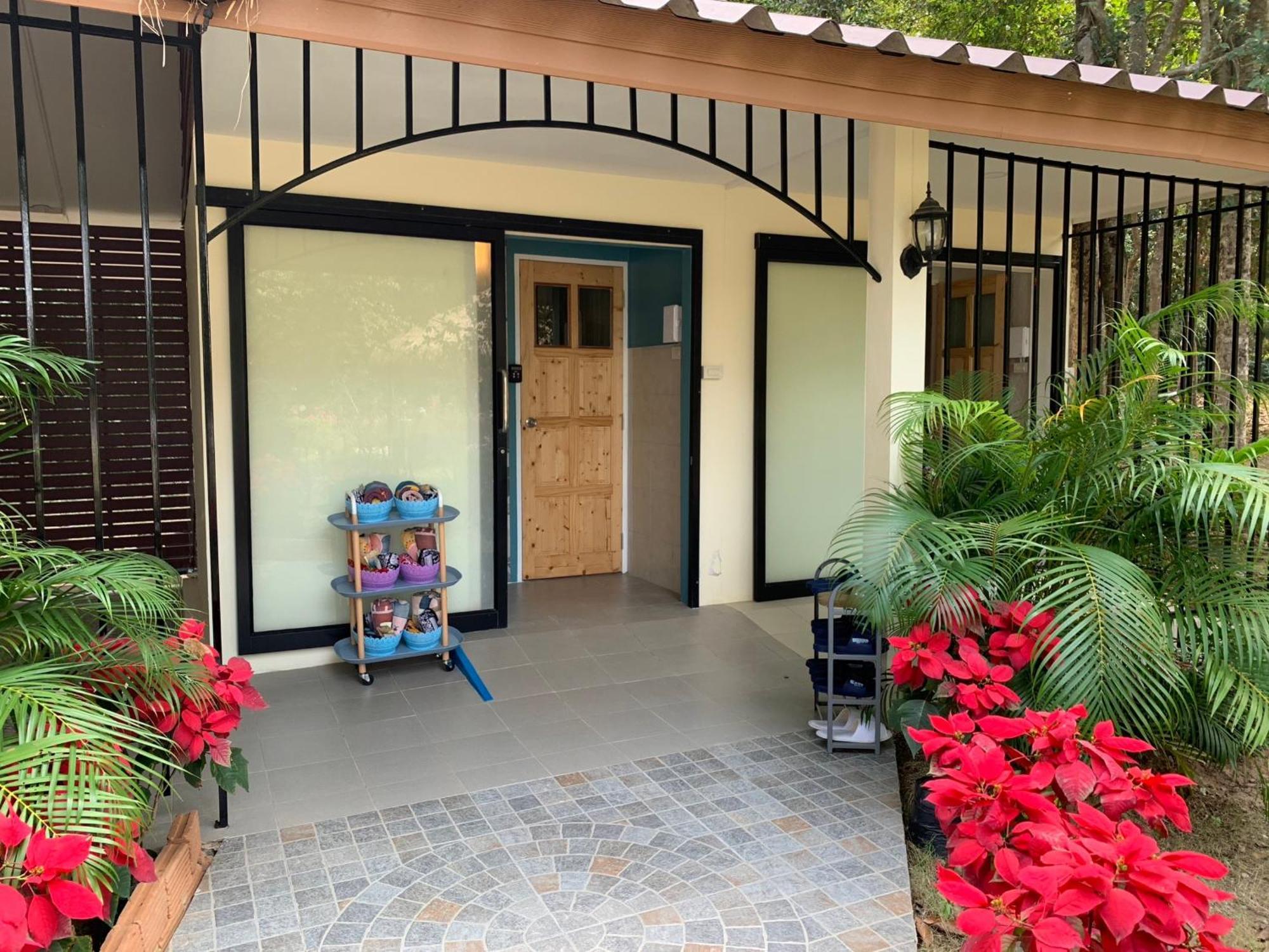 Baan Pingkan Wellness Resort San Kamphaeng Exterior foto
